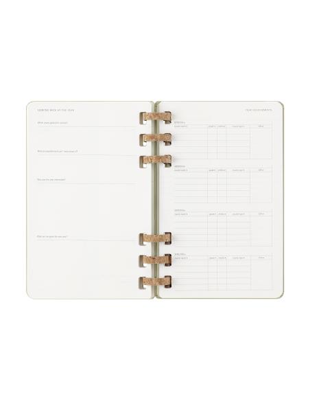 AGENDA 12M 2026 ESPIRAL ACADEMICA L (13 X 21 CM) KIWI TAPA DURA MOLESKINE DHSPK5212AMWH3Y26