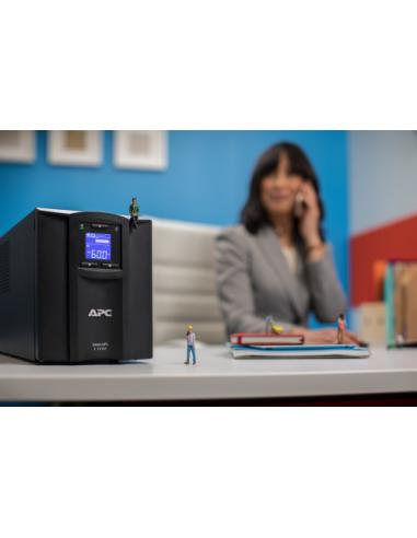 APC SMC1000IC sistema de alimentación ininterrumpida (UPS) Línea interactiva 1 kVA 600 W 8 salidas AC